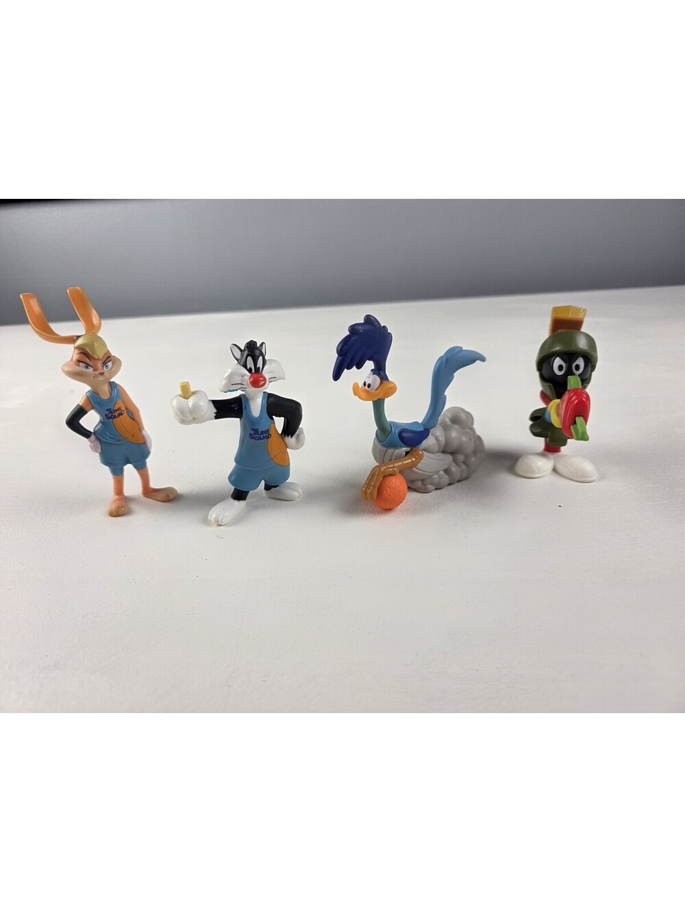 4 Looney Tunes Action Toy Figurines Babs Marvin Martian Road Runner
